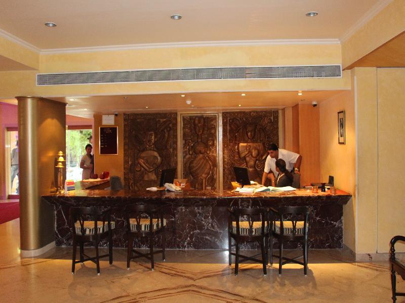 Chances Resort And Casino An Indy Resort Panaji Exterior foto